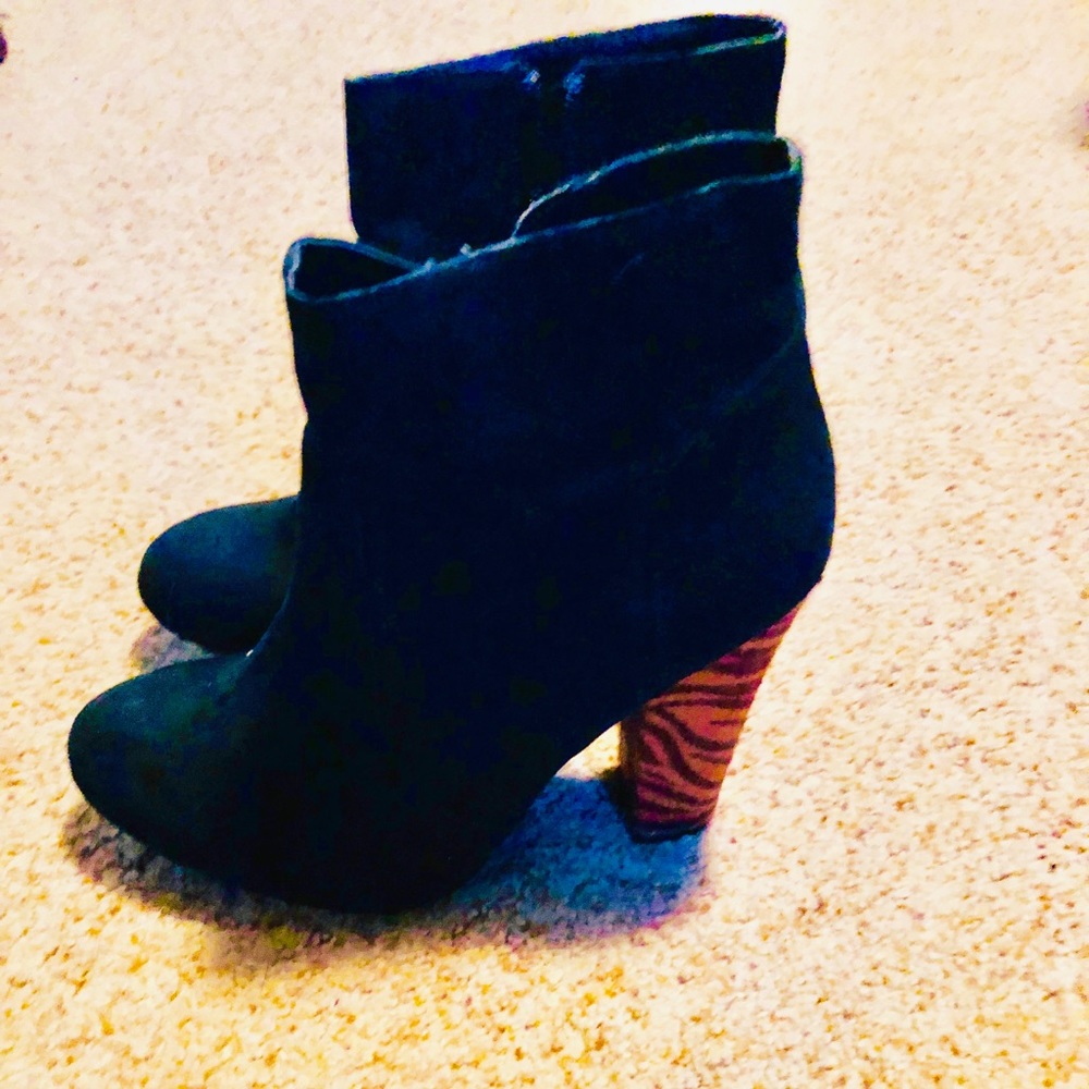 Guess booties
